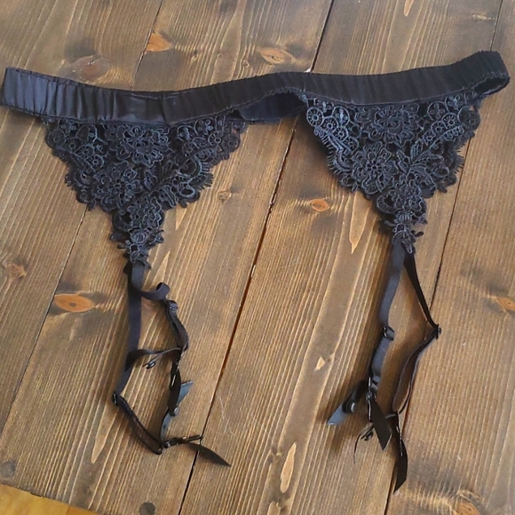 Dreamgirl Other - NWOT GARTER BELT